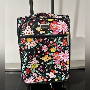 VERA BRADLEY 22' Spinner Luggage Bag In Tangerine Twist